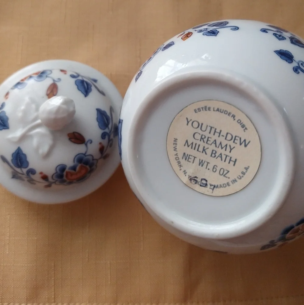 Estée Lauder-Vintage Porcelain Bath Jar 1.6oz